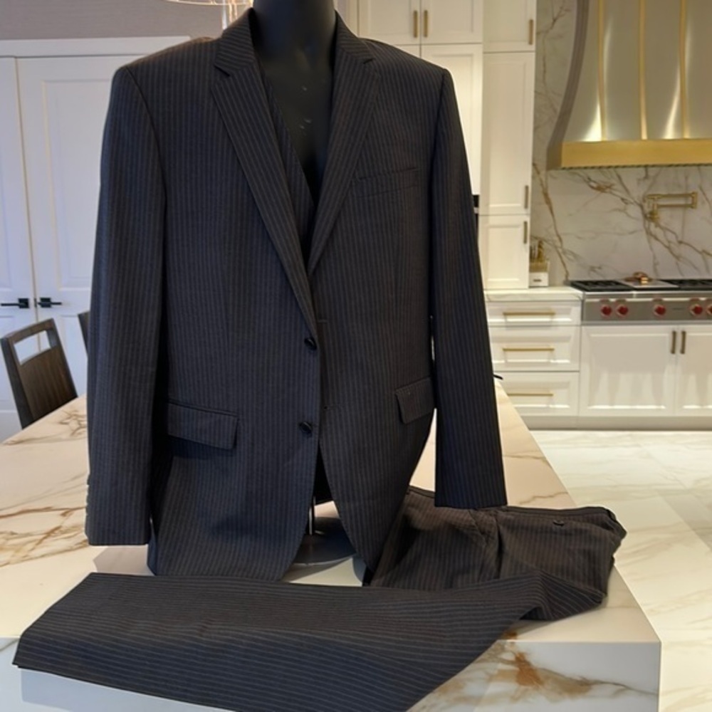 Hugo boss 3pc suit 42R
